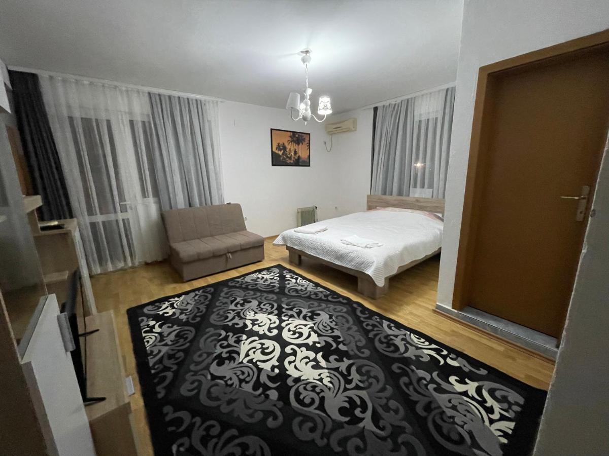 Apartments Dibra Ulcinj Exterior photo
